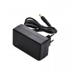 آداپتور سوزنی 14 ولت 2 آمپر 14V/2A دی تک (DTECH) مدل 60013